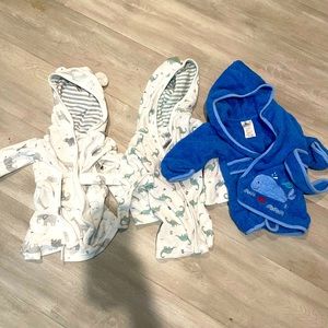 Set of 3 baby bathrobe - size 0-9 months